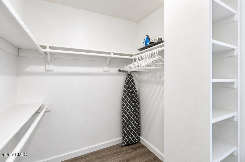 YES A WALK IN CLOSET!!!