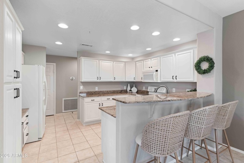 Light & Bright Kitchen