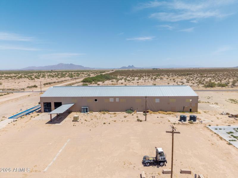 4975 W Pretzer - Baling Warehouse East