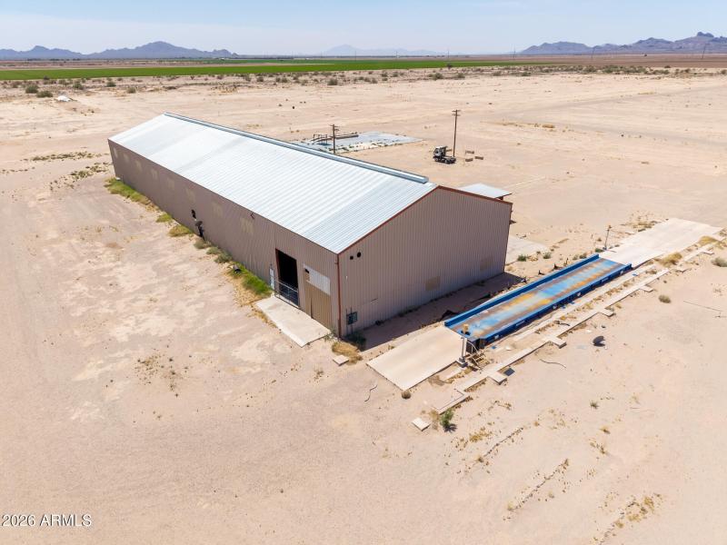 4975 W Pretzer - Baling Warehouse Front
