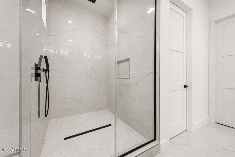 Master Bathroom - 3