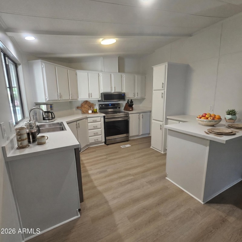 18028 Kitchen 4 furniture