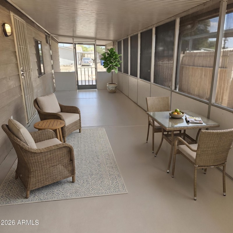 18028 Screened patio furniture
