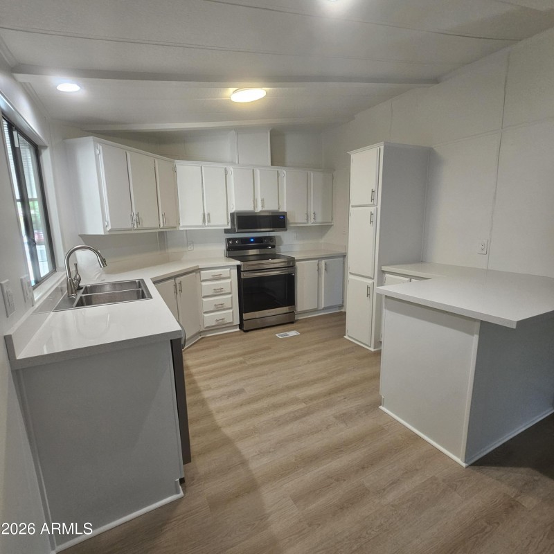 18028 kitchen 4