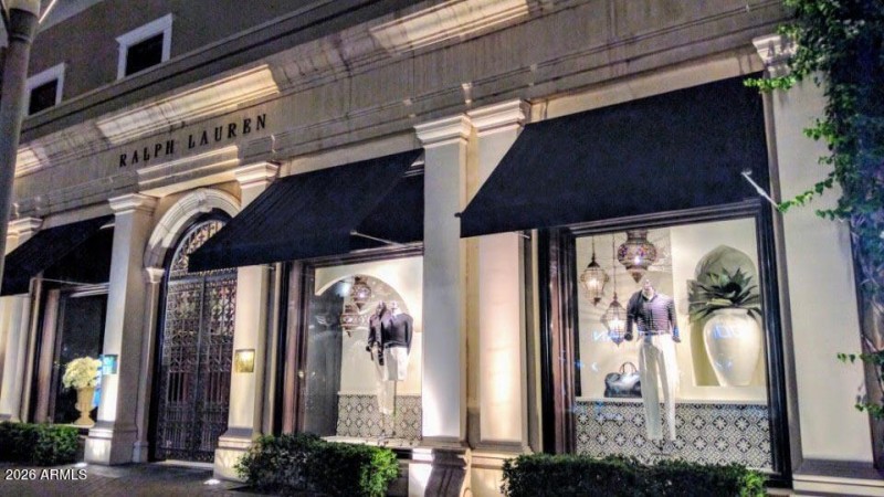 Shops at Biltmor Shopping Center