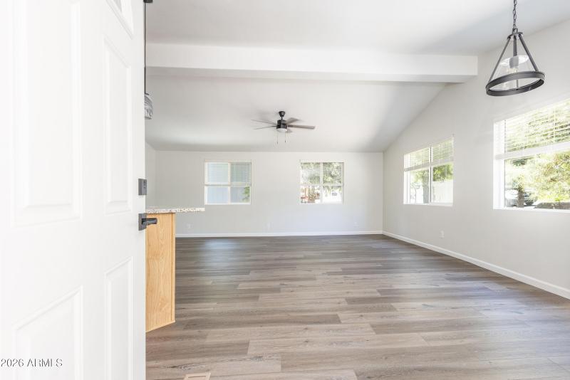255 Oak 008
