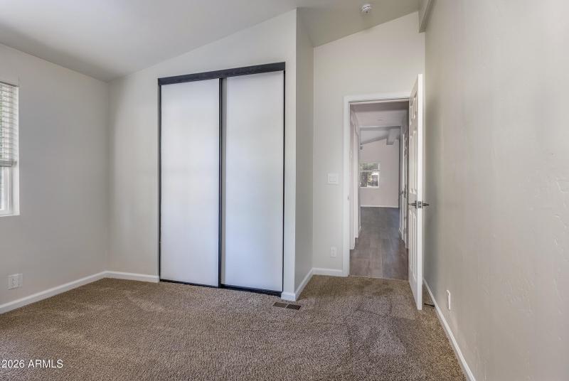255 Oak 020