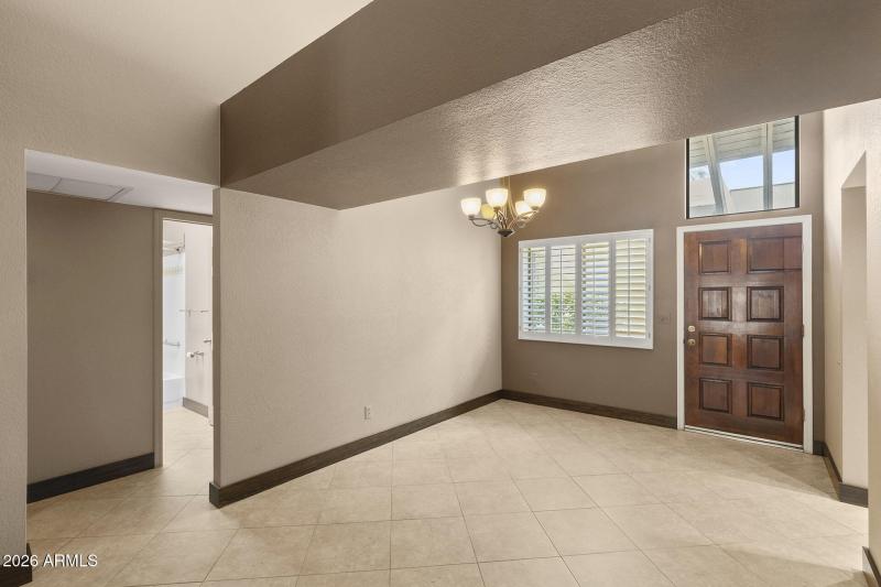 Formal Dining / Entry