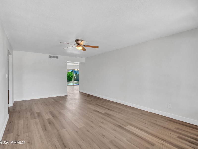 02-Living-room-(1)