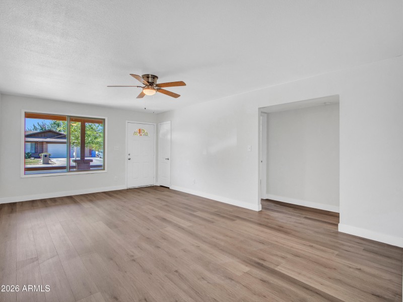 02-Living-room-(2)