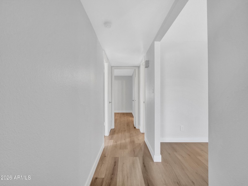 06-Bedroom-hallway