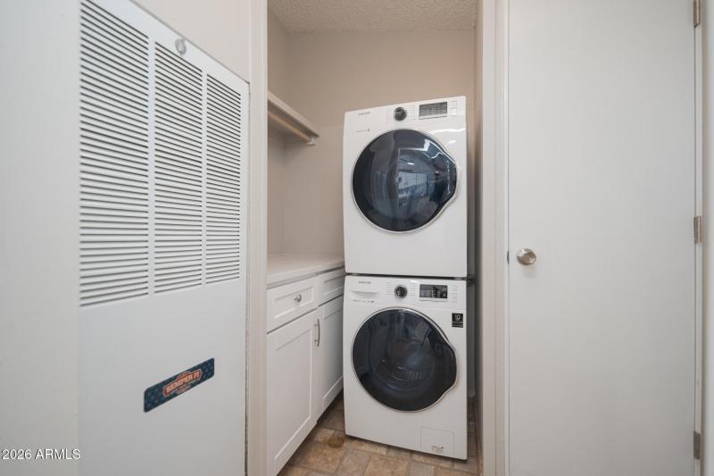 21_Laundry_01