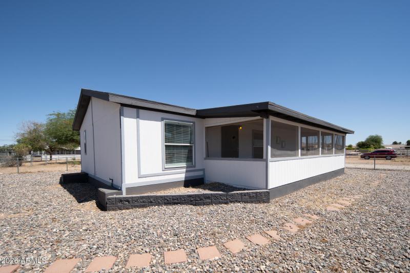 03_Exterior_03