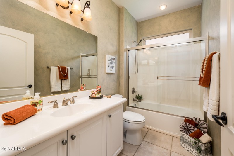 13668 W Figueroa - Interior - MLS-26