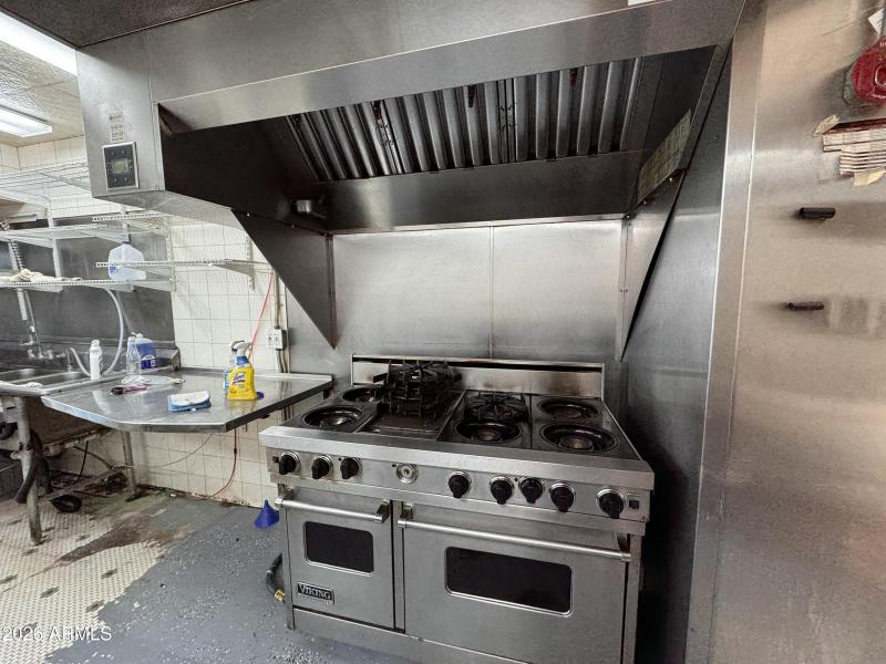 Commercial Range & Hood