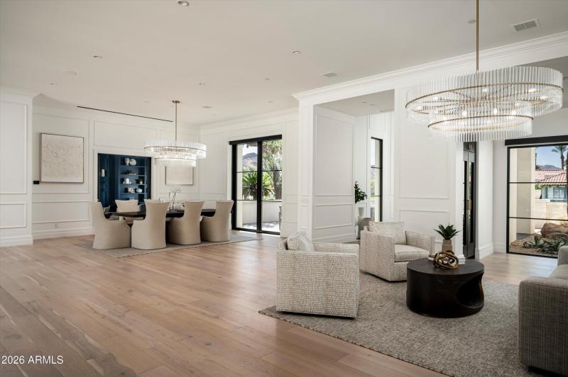 Formal Dining & Sitting Area