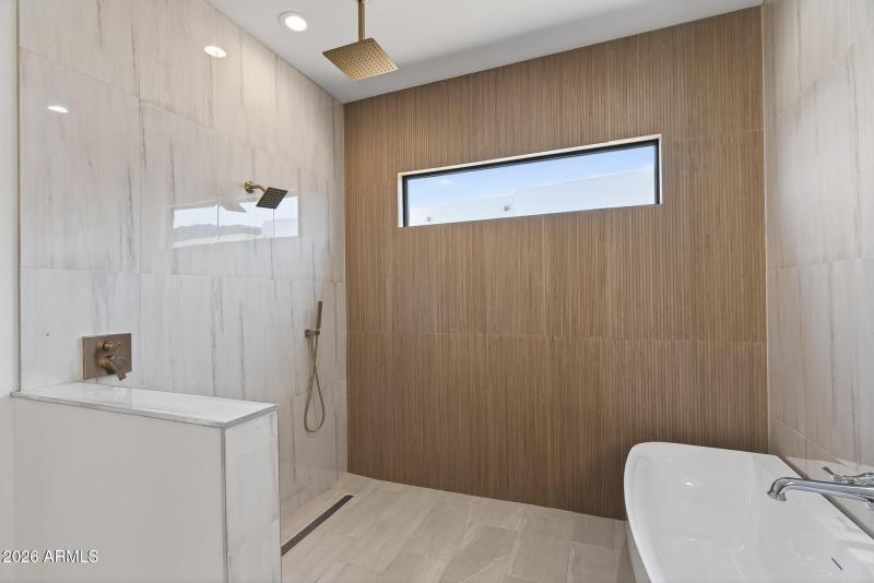 24) PRIMARY BATH