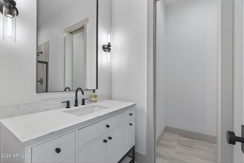 37) BED 3 BATH