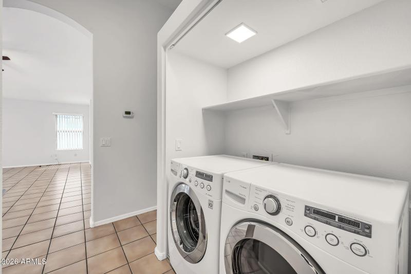 1284 W Kingbird Dr-22