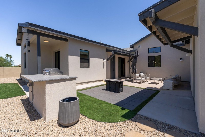 28th Patio to House