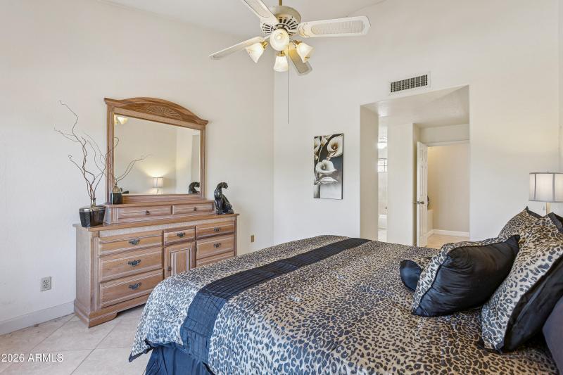 2920558 - 7949 E Joshua Tree Ln - 014