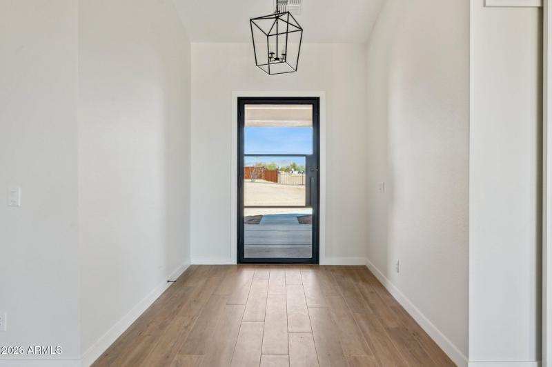6-web-or-mls-13653-e-aloe-vera-dr - Copy