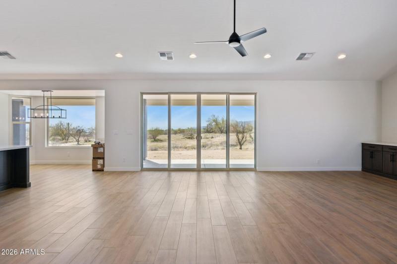 7-web-or-mls-13653-e-aloe-vera-dr - Copy