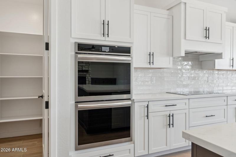 17-web-or-mls-13653-e-aloe-vera-dr - Cop
