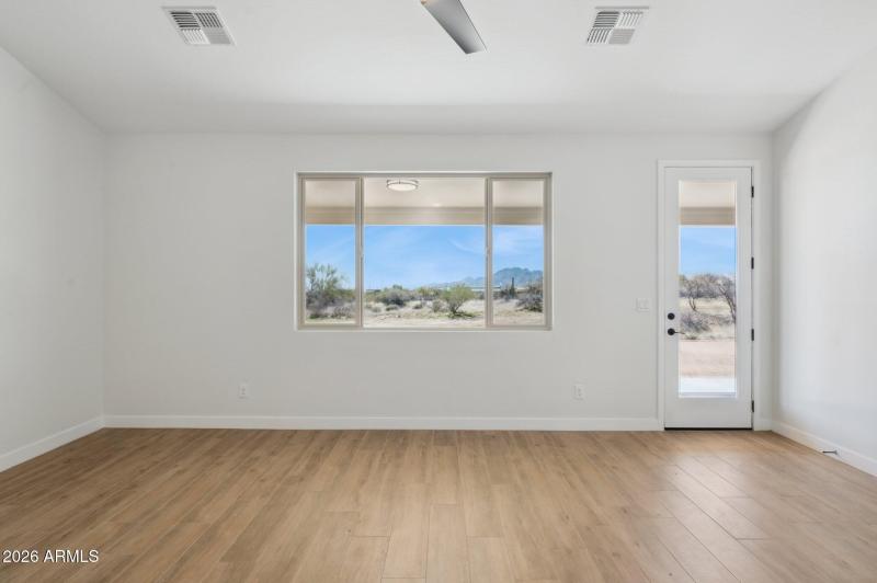 18-web-or-mls-13653-e-aloe-vera-dr - Cop
