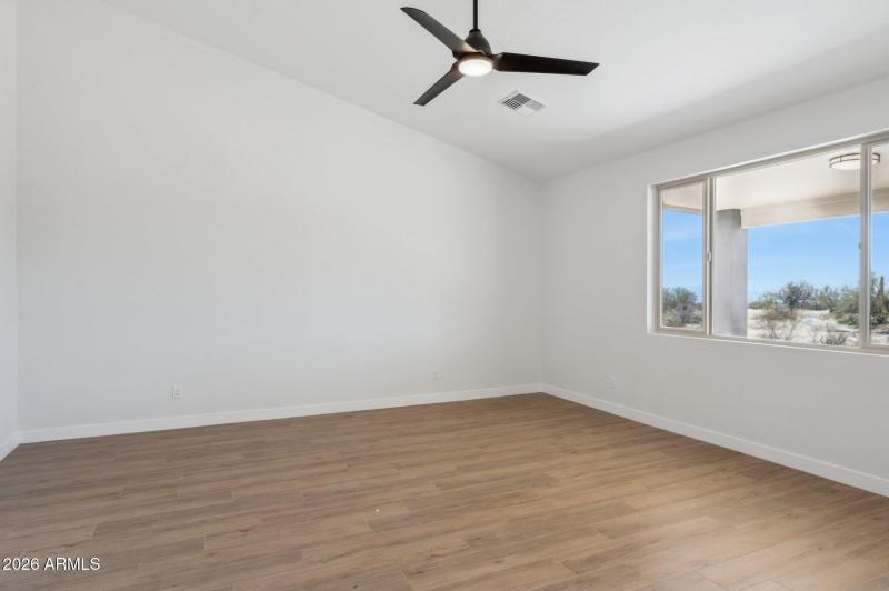 21-web-or-mls-13653-e-aloe-vera-dr - Cop