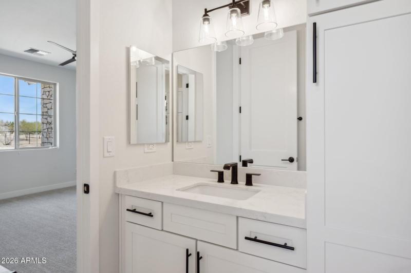 35-web-or-mls-13653-e-aloe-vera-dr - Cop
