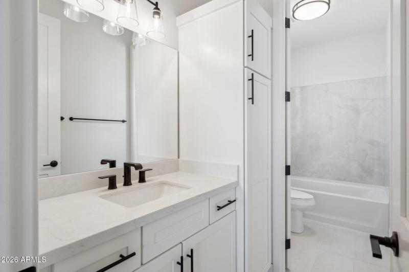 37-web-or-mls-13653-e-aloe-vera-dr - Cop