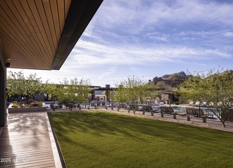 Mountain House Lodge Lawn by Pool