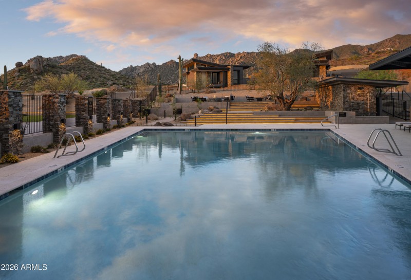Mountain House Lodge Pool 2