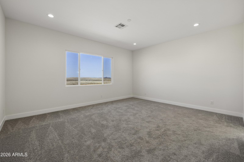 121-PrimaryBedroom