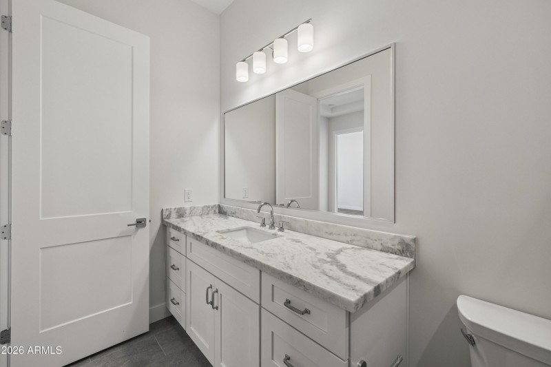 181-Bathroom2