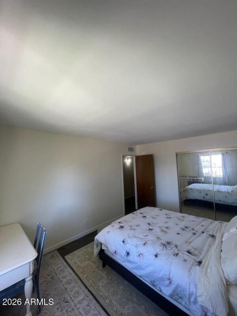 BEDROOM 1 (2)
