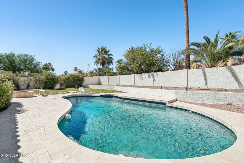 38-web-or-mls-E Larkspur Dr-S1605-038