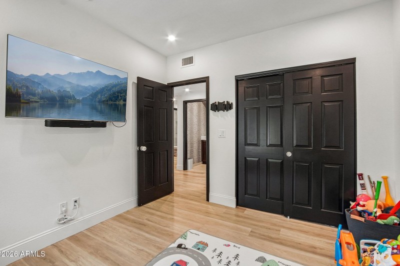 17-web-or-mls-E Larkspur Dr-S1605-017