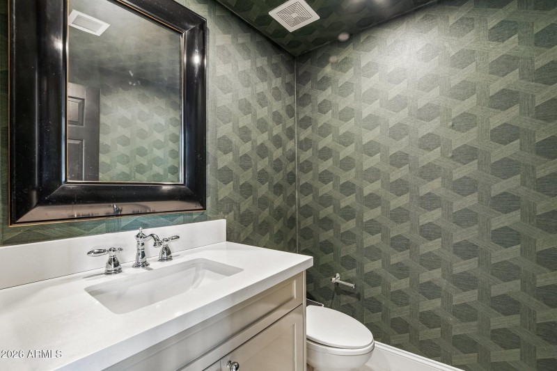 21-web-or-mls-E Larkspur Dr-S1605-021
