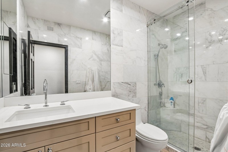 24-web-or-mls-E Larkspur Dr-S1605-024