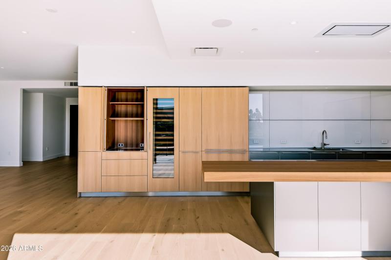B201_KitchenOpen