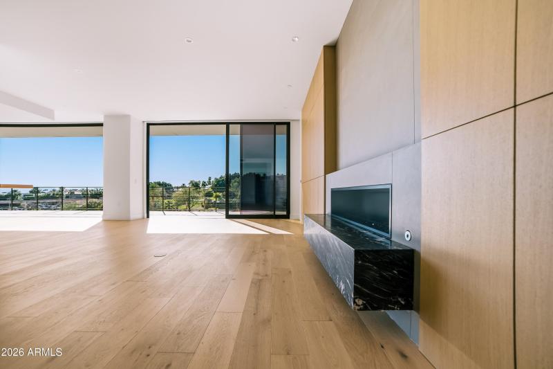 B201 Fire Place
