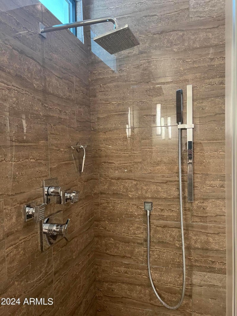 Upgraded Master Shower