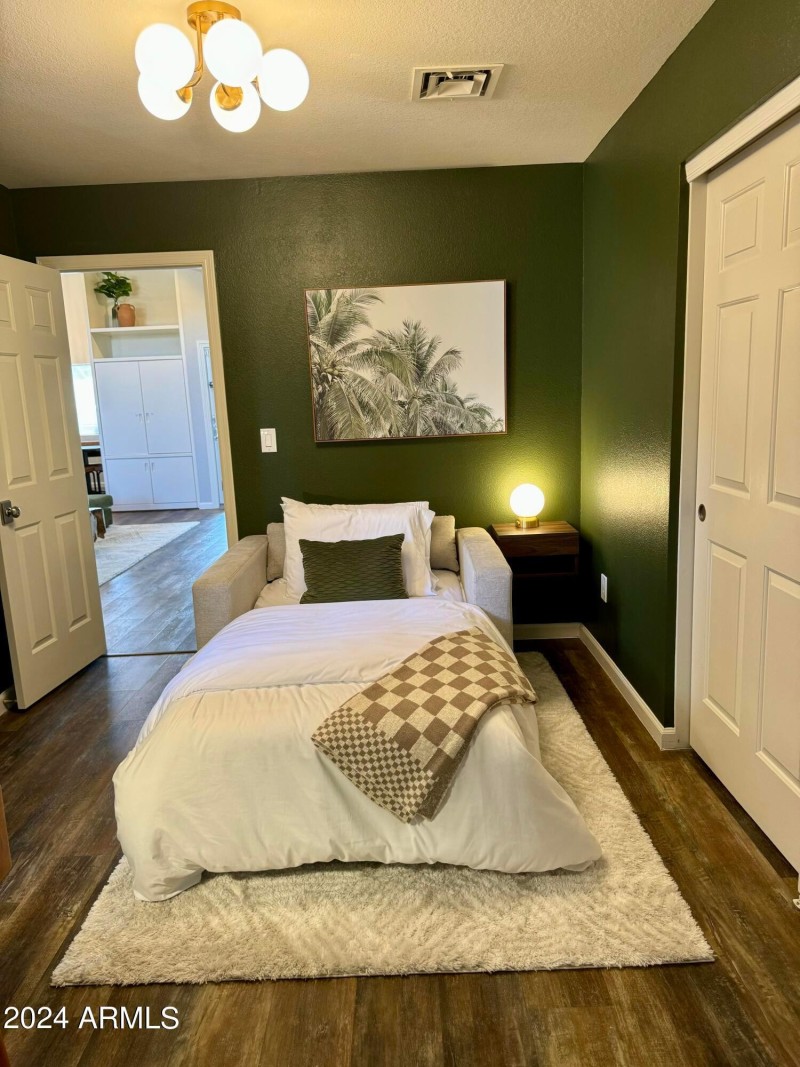 Office/Bonus Bedroom