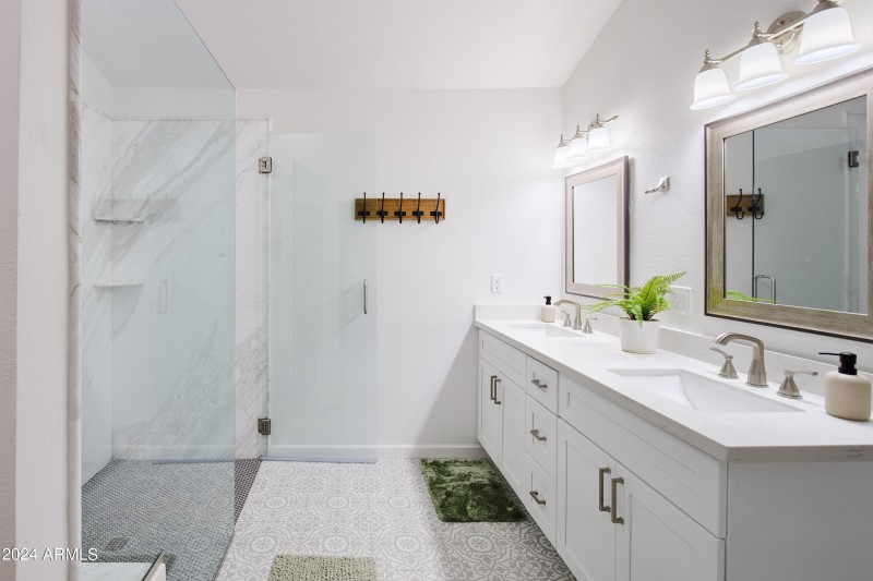 En-Suite Bathroom 3 of 4