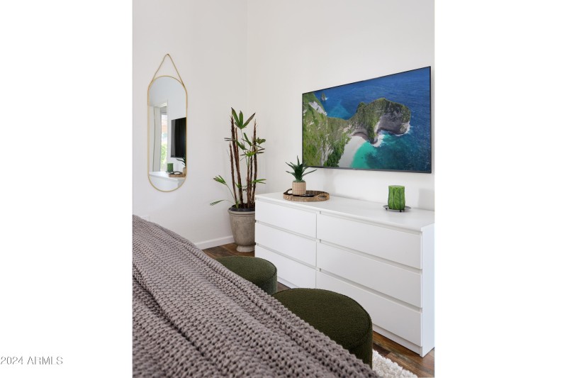 New Smart TV+Cable