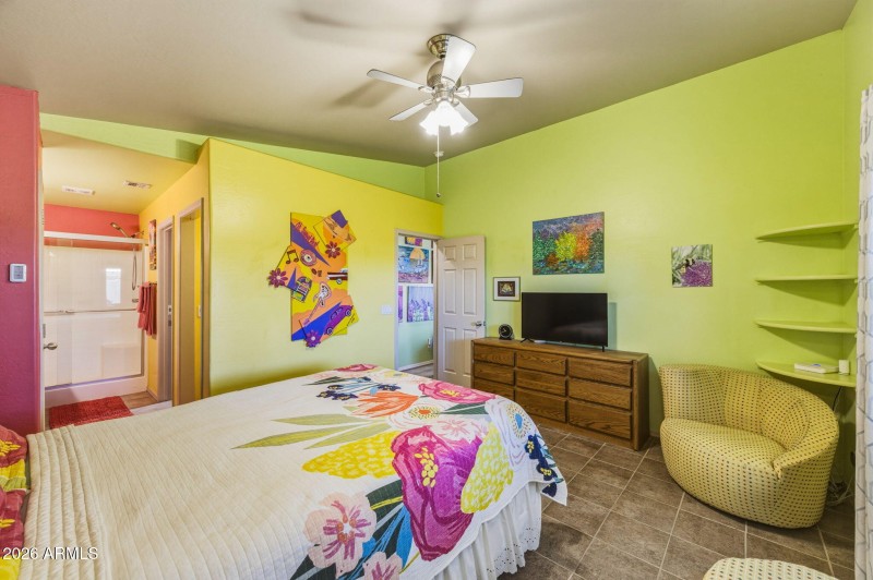 44-web-or-mls-9069 W Raven Dr-221