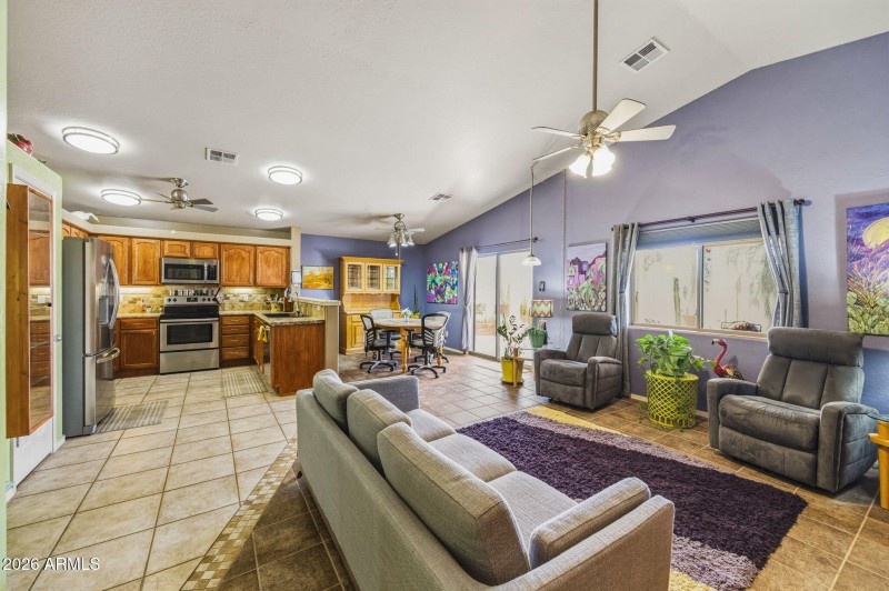 48-web-or-mls-9069 W Raven Dr-225