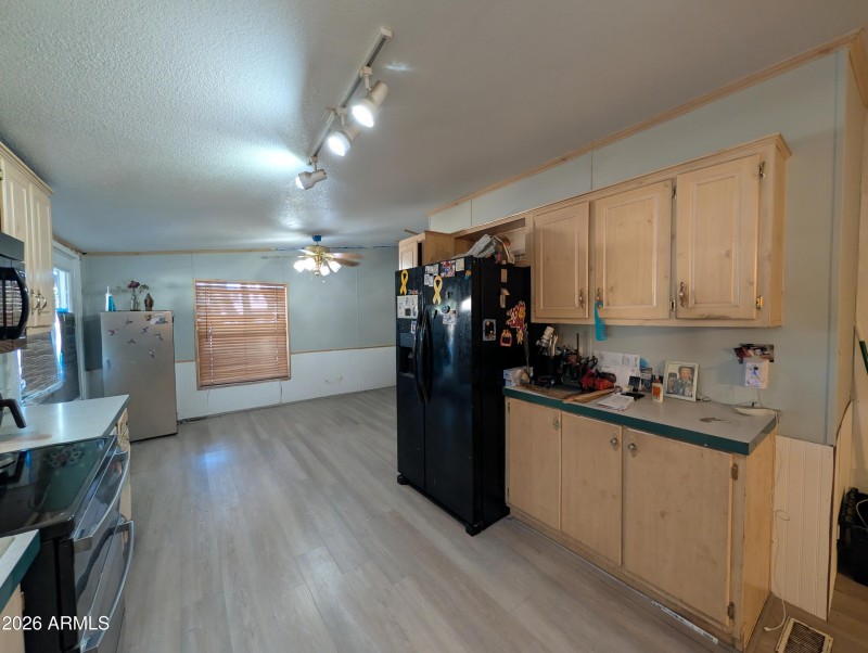 Kitchen angle 2